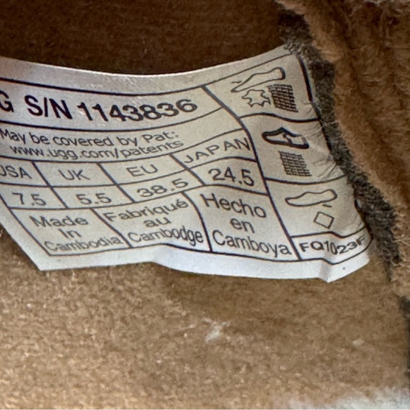 UGG Women’s Lakesider Heritage Lace Waterproof Booties. - Picture 13 of 16